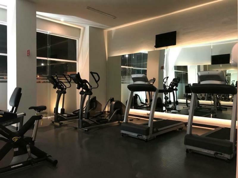 Microtel Inn & Suites By Wyndham Irapuato Esterno foto